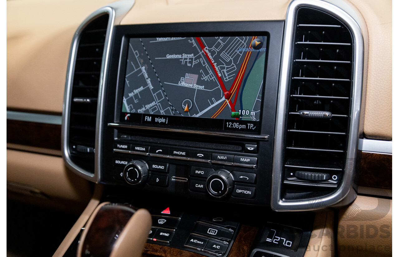 9/2013 Porsche Cayenne Diesel Series 2 (AWD) 92A MY14 4d Wagon Jet Black Metallic Turbo Diesel V6 3.0L