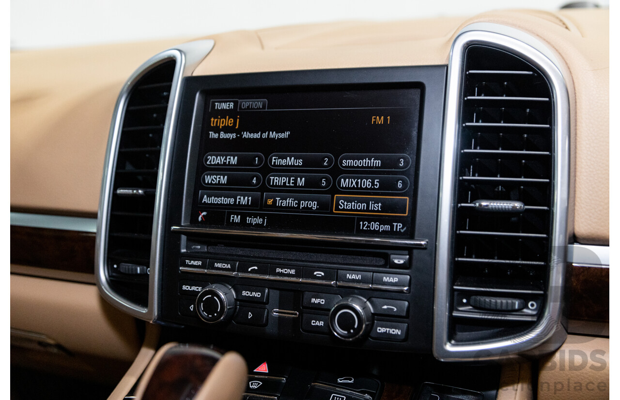 9/2013 Porsche Cayenne Diesel Series 2 (AWD) 92A MY14 4d Wagon Jet Black Metallic Turbo Diesel V6 3.0L