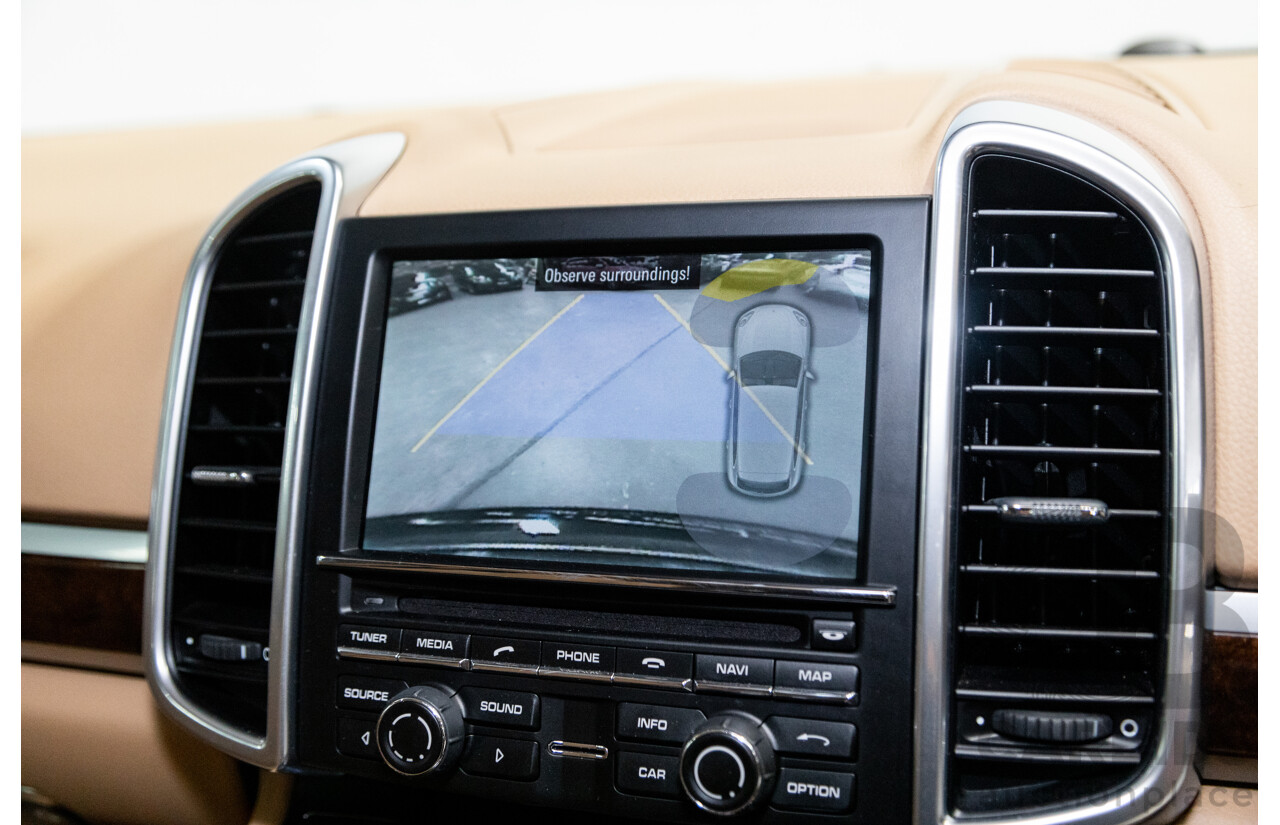 9/2013 Porsche Cayenne Diesel Series 2 (AWD) 92A MY14 4d Wagon Jet Black Metallic Turbo Diesel V6 3.0L