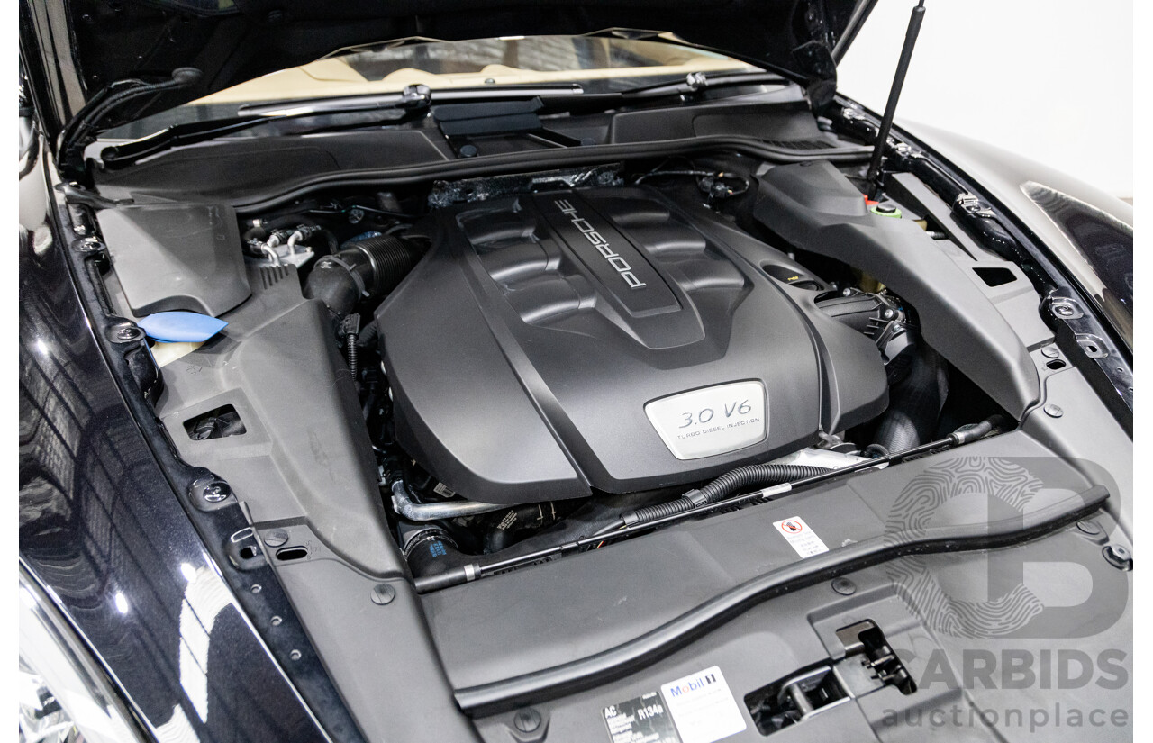 9/2013 Porsche Cayenne Diesel Series 2 (AWD) 92A MY14 4d Wagon Jet Black Metallic Turbo Diesel V6 3.0L