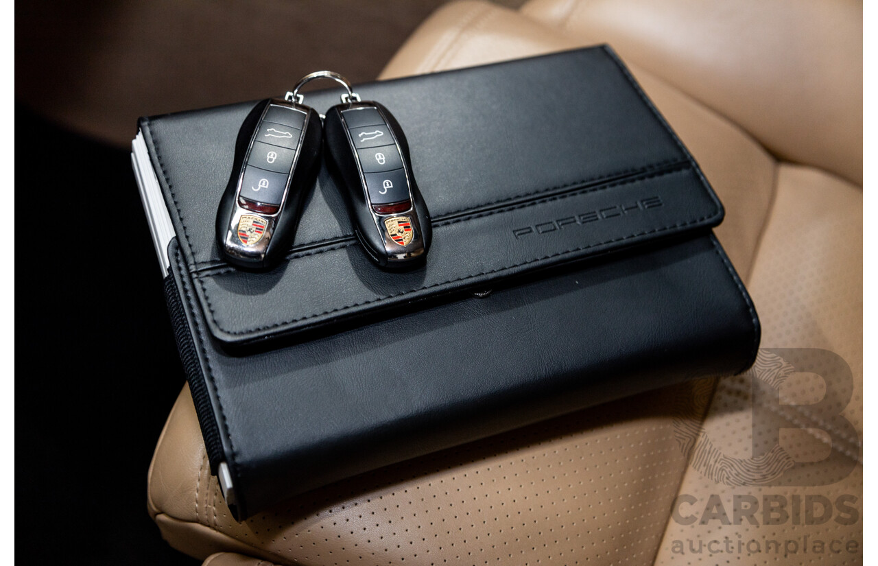 9/2013 Porsche Cayenne Diesel Series 2 (AWD) 92A MY14 4d Wagon Jet Black Metallic Turbo Diesel V6 3.0L