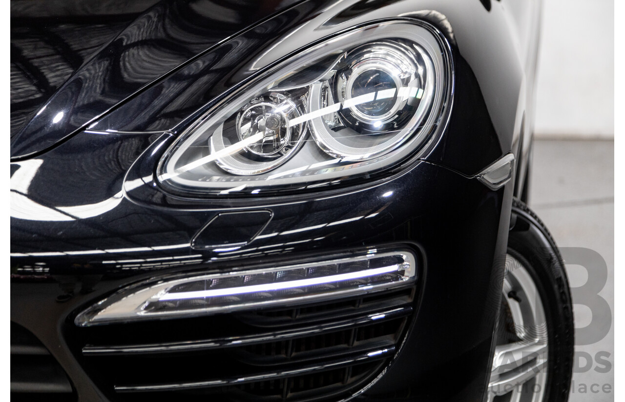 9/2013 Porsche Cayenne Diesel Series 2 (AWD) 92A MY14 4d Wagon Jet Black Metallic Turbo Diesel V6 3.0L