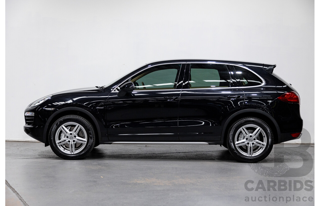 9/2013 Porsche Cayenne Diesel Series 2 (AWD) 92A MY14 4d Wagon Jet Black Metallic Turbo Diesel V6 3.0L