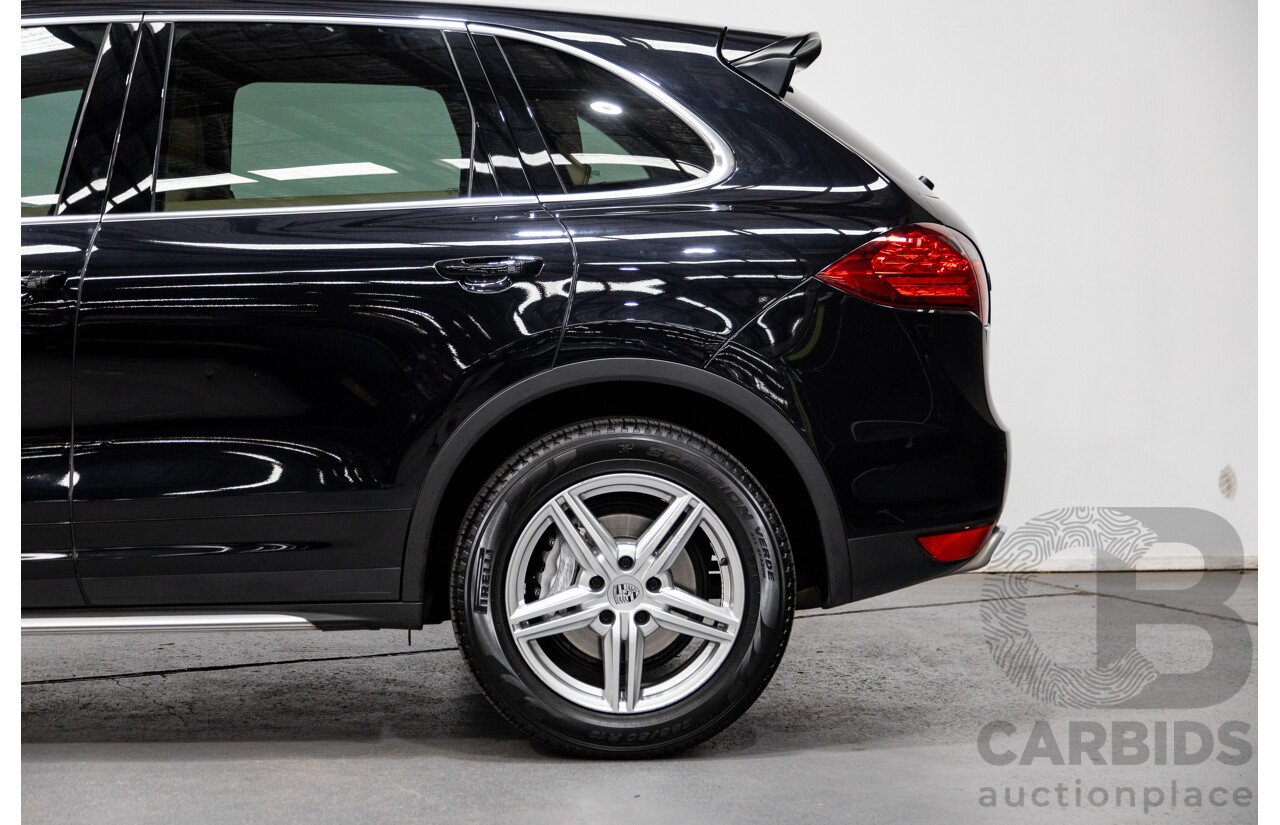 9/2013 Porsche Cayenne Diesel Series 2 (AWD) 92A MY14 4d Wagon Jet Black Metallic Turbo Diesel V6 3.0L