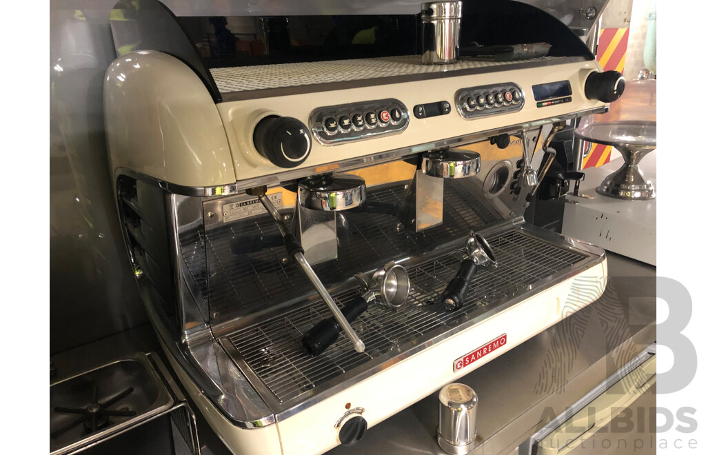 Tank Gullwing Mobile Coffee Kiosk