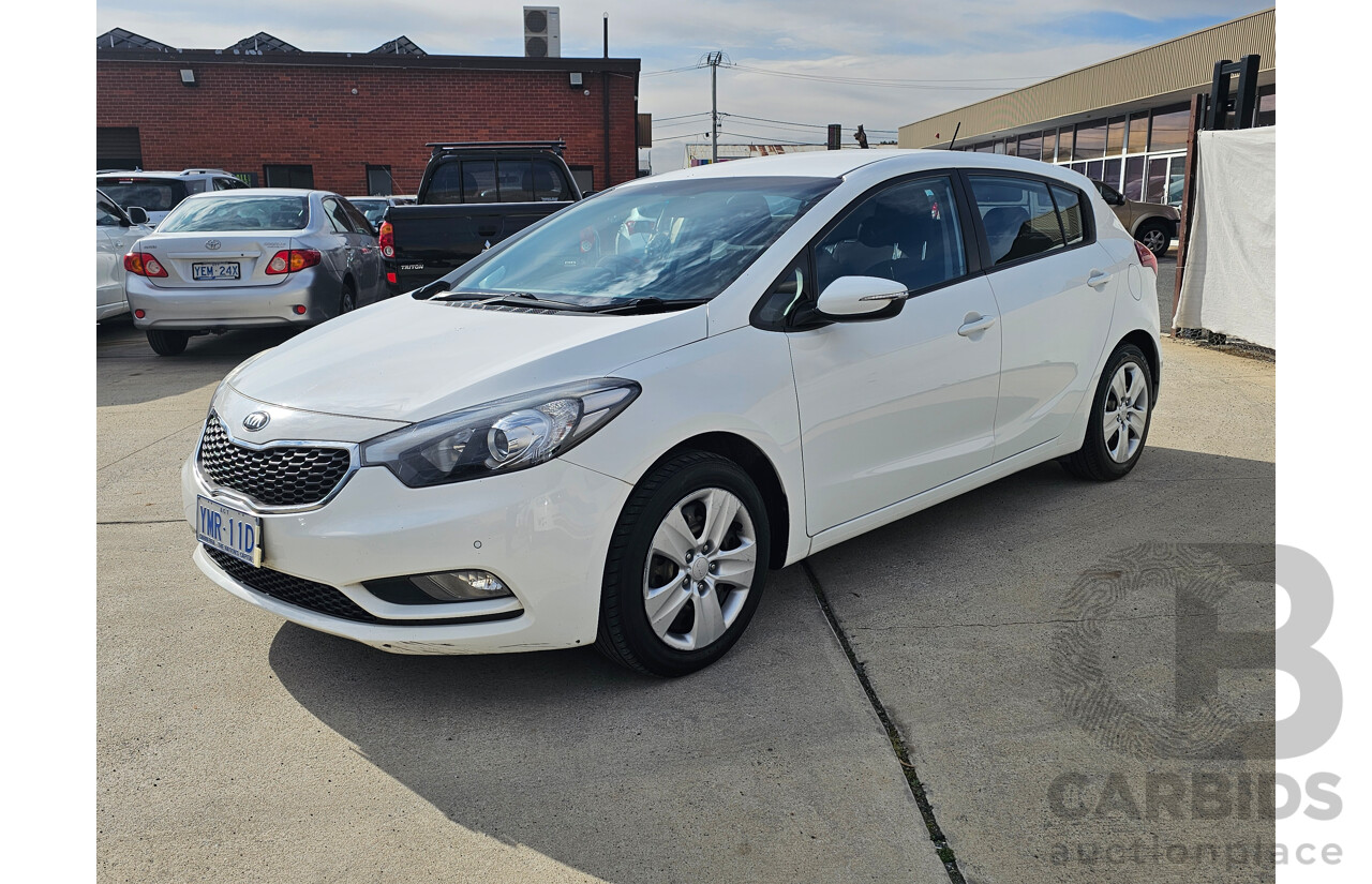 7/2014 Kia Cerato S YD MY14 5d Hatchback White 1.8L