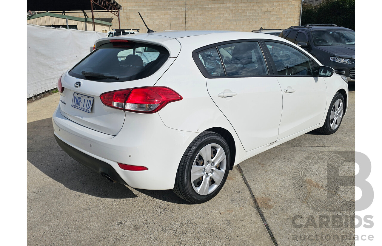 7/2014 Kia Cerato S YD MY14 5d Hatchback White 1.8L