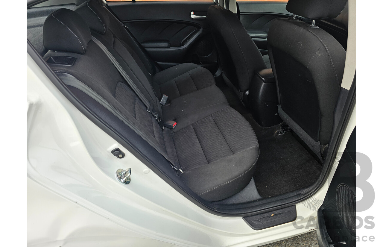 7/2014 Kia Cerato S YD MY14 5d Hatchback White 1.8L