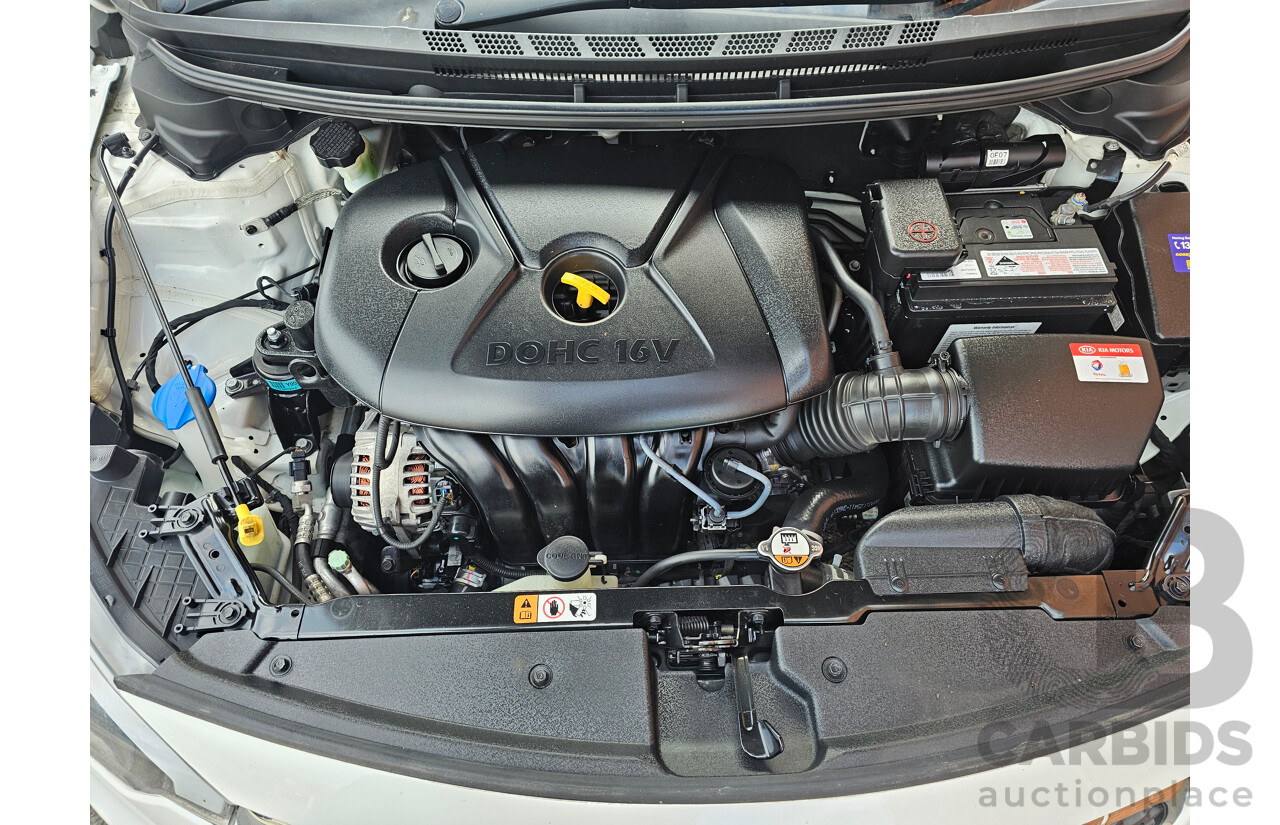 7/2014 Kia Cerato S YD MY14 5d Hatchback White 1.8L