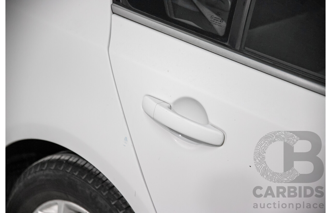 6/2010 Ford Falcon XT FG 4d Sedan White 4.0L