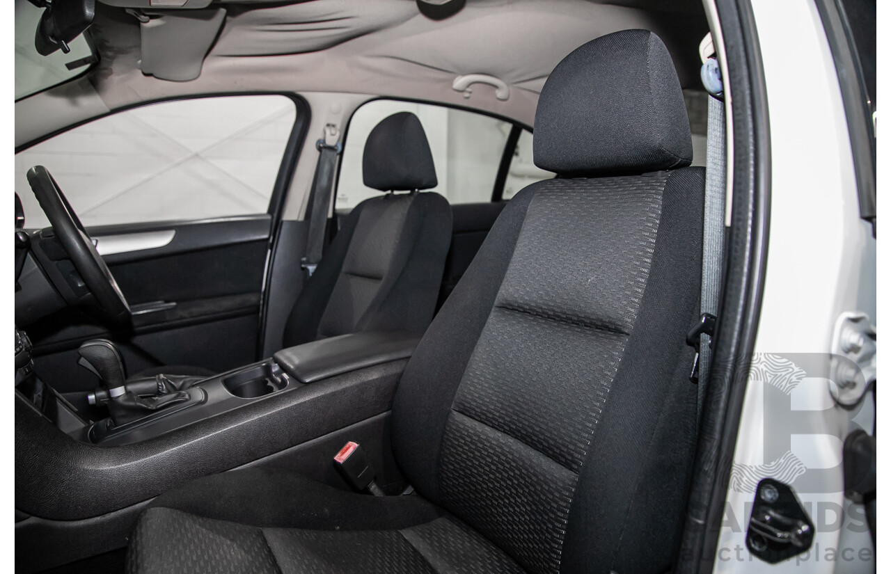 6/2010 Ford Falcon XT FG 4d Sedan White 4.0L