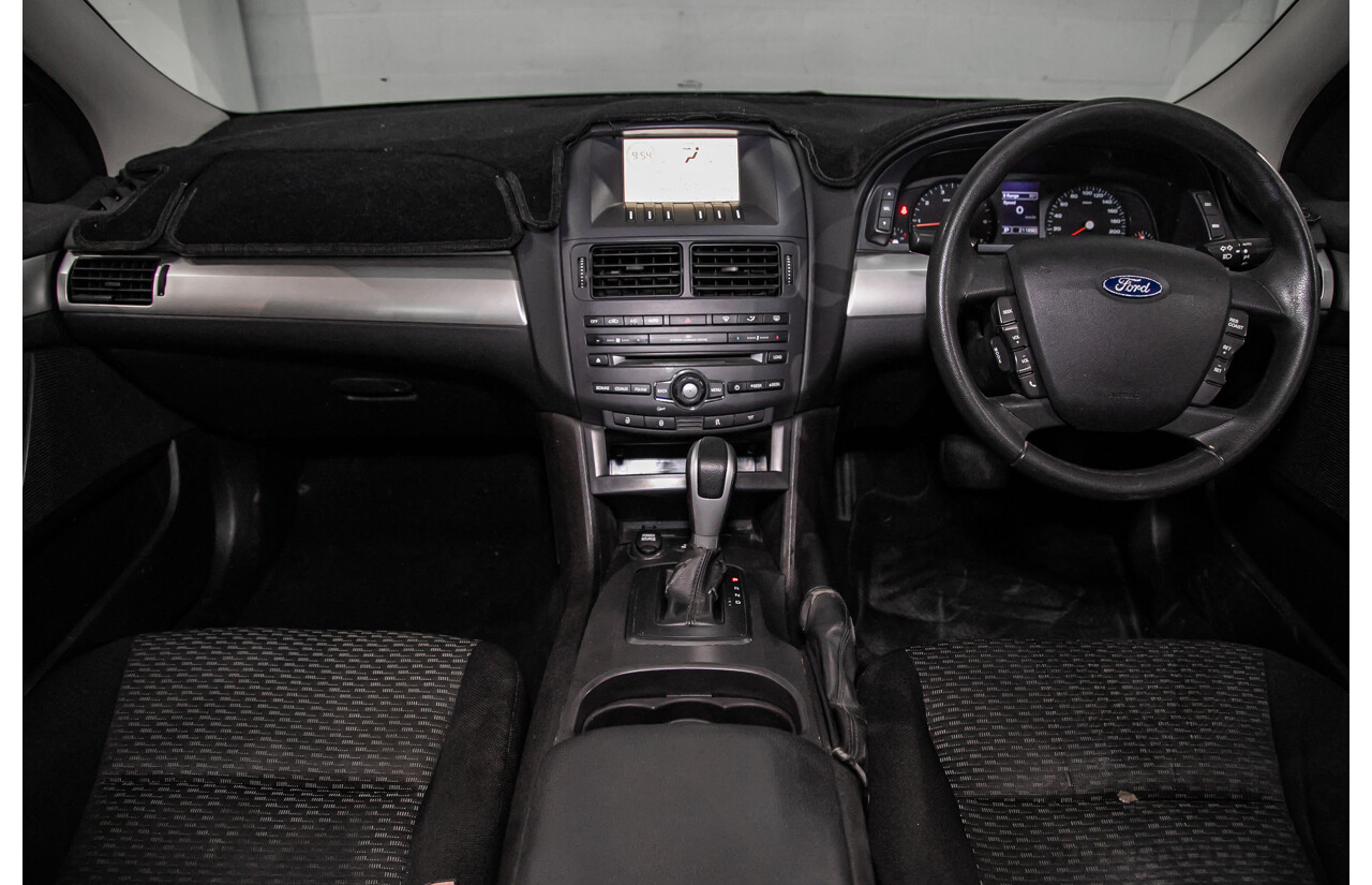 6/2010 Ford Falcon XT FG 4d Sedan White 4.0L