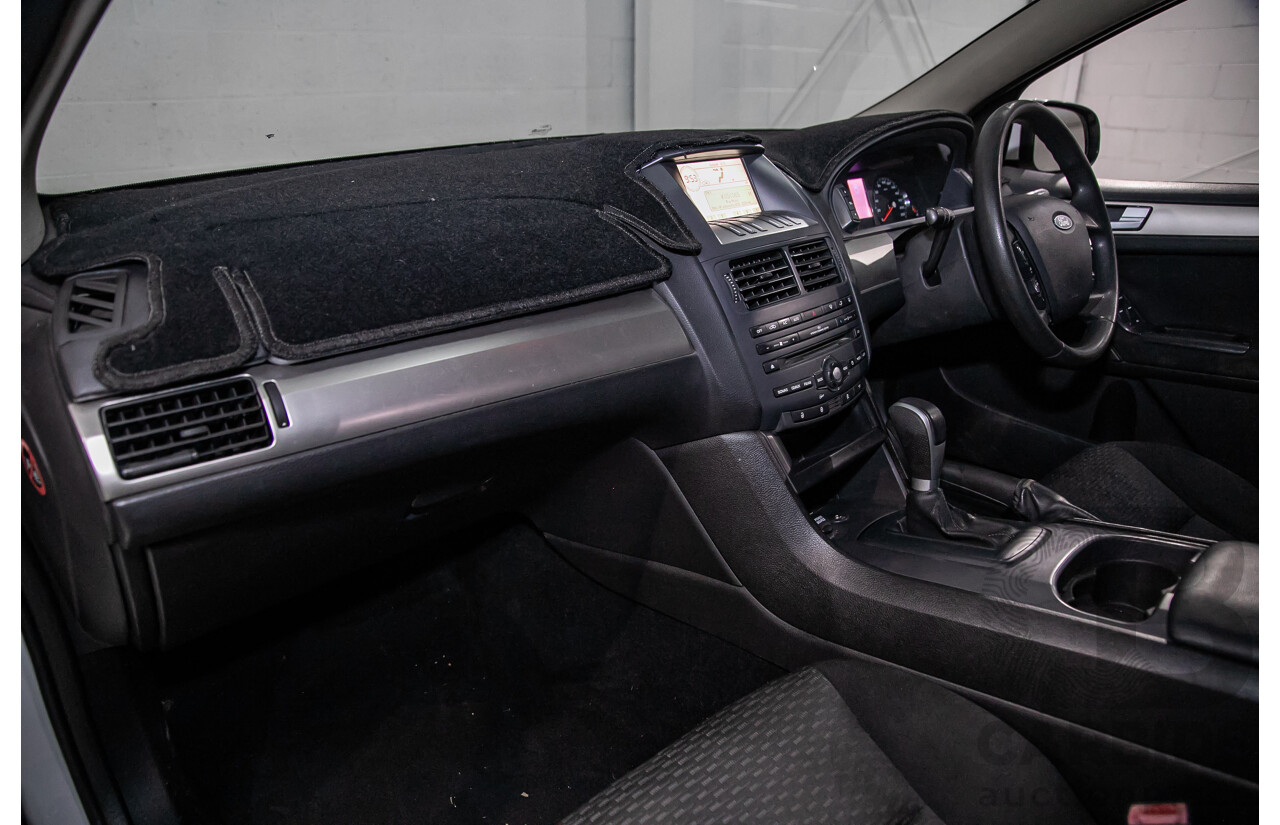 6/2010 Ford Falcon XT FG 4d Sedan White 4.0L