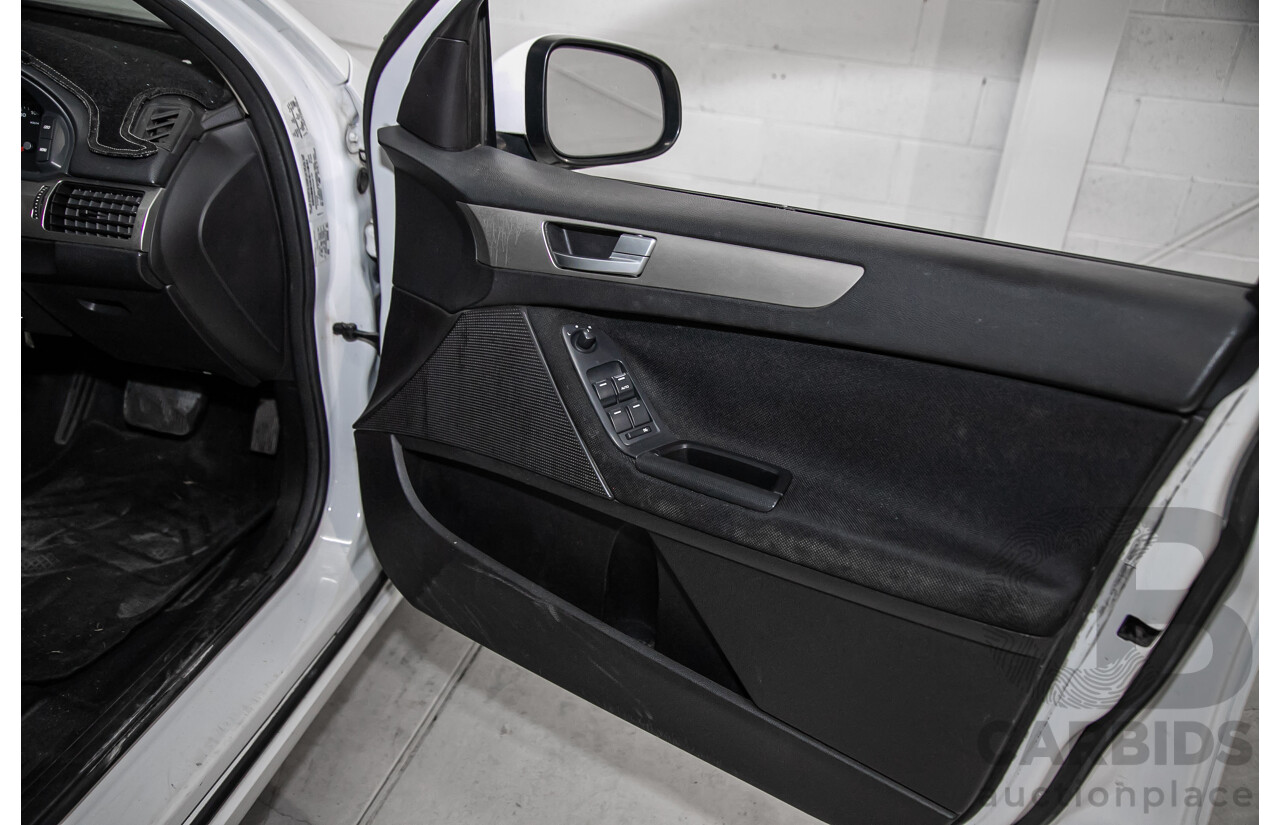 6/2010 Ford Falcon XT FG 4d Sedan White 4.0L