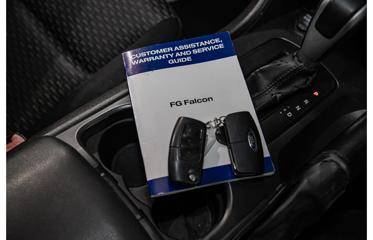 6/2010 Ford Falcon XT FG 4d Sedan White 4.0L