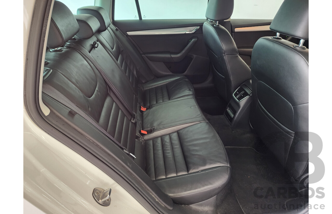 12/2013 Skoda Octavia 132 TSI ELEGANCE FWD NE 4D Wagon White 1.8L