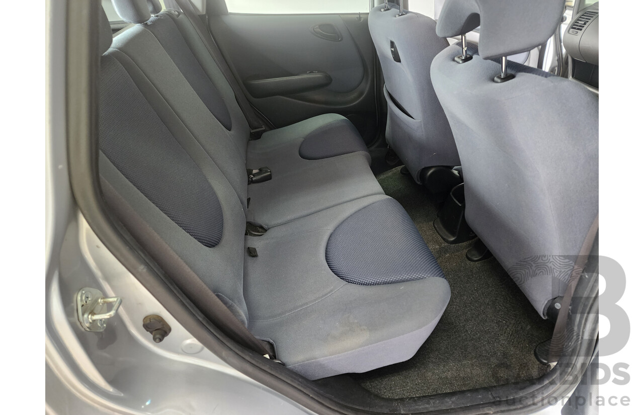 07/2003 Honda Jazz GLi FWD  5D Hatchback Silver 1.3L