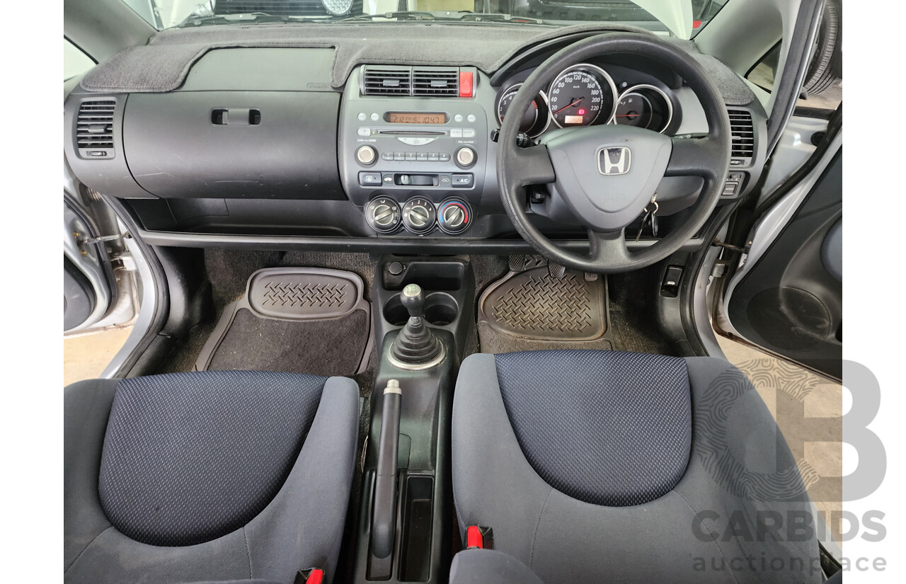 07/2003 Honda Jazz GLi FWD  5D Hatchback Silver 1.3L