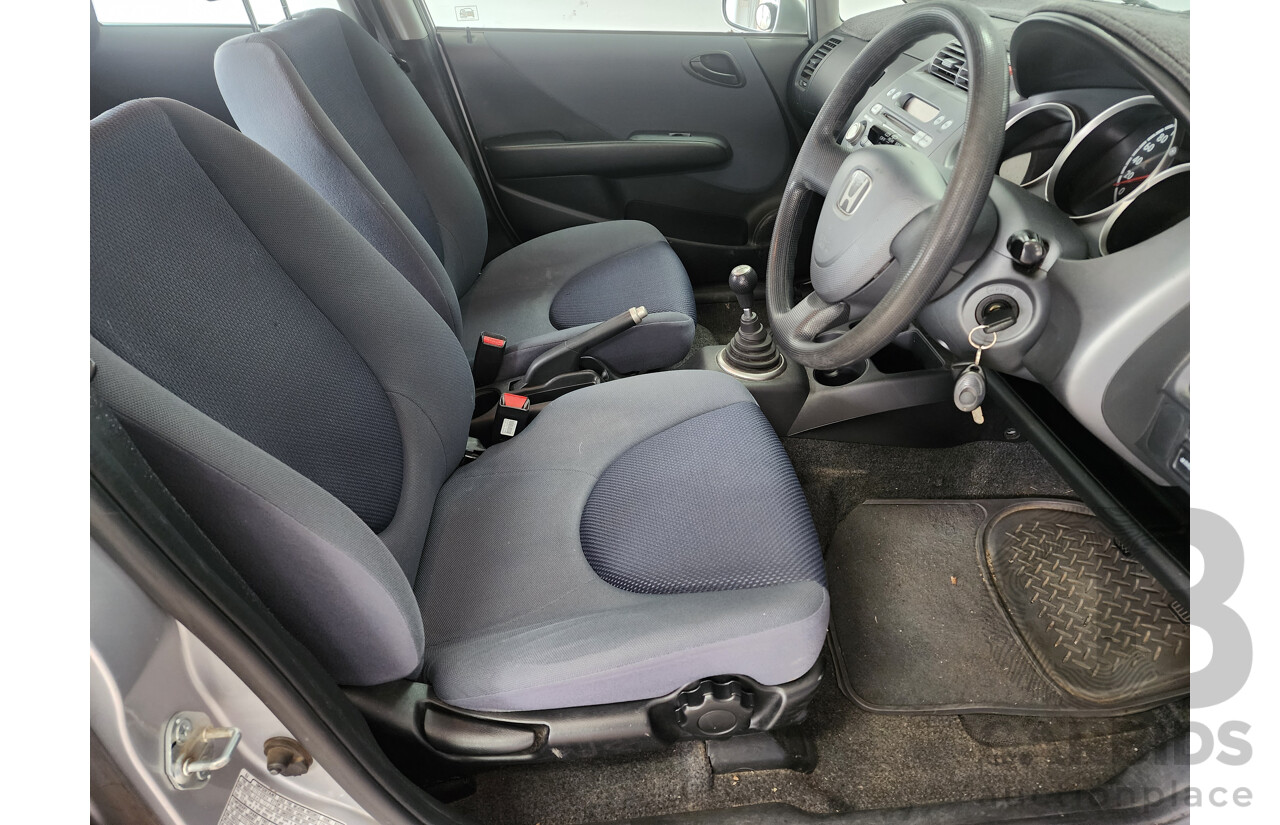 07/2003 Honda Jazz GLi FWD  5D Hatchback Silver 1.3L