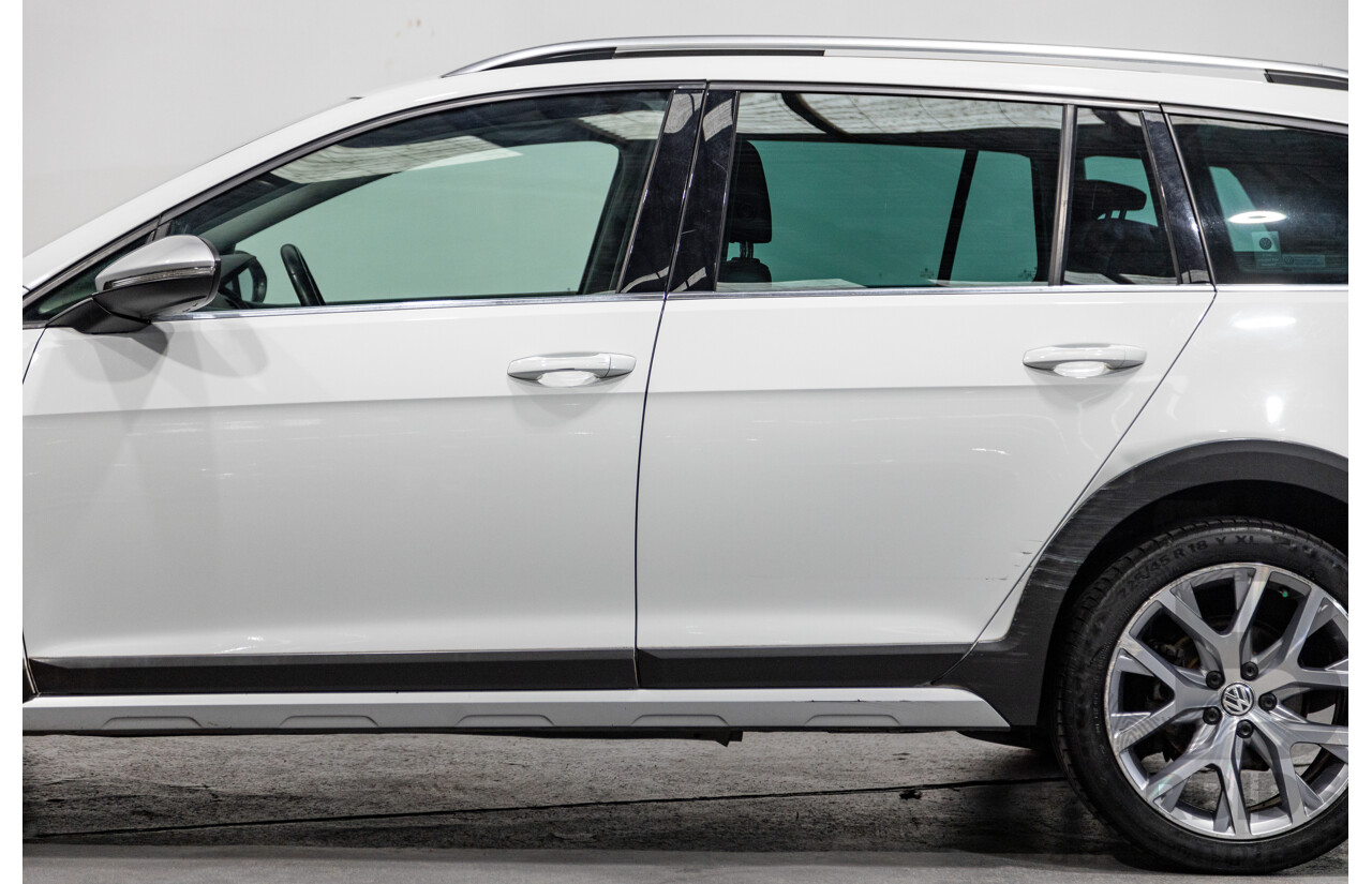 2/2016 Volkswagen Golf Alltrack 132 TSI (AWD) MK7 AU MY16 4d Wagon Pure White Turbo 1.8L