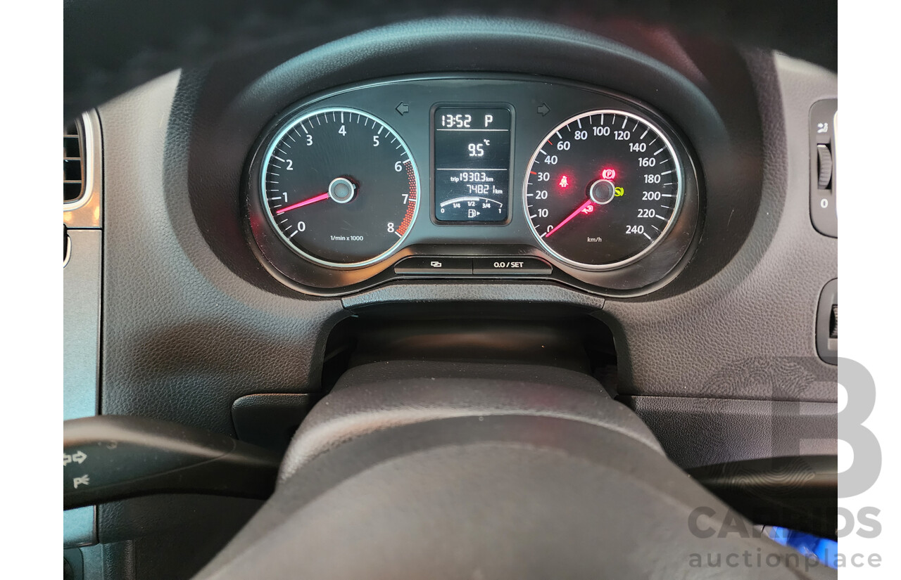 10/2011 Volkswagen Polo 77 TSI COMFORTLINE FWD 6R 5D Hatchback Blue 1.2L