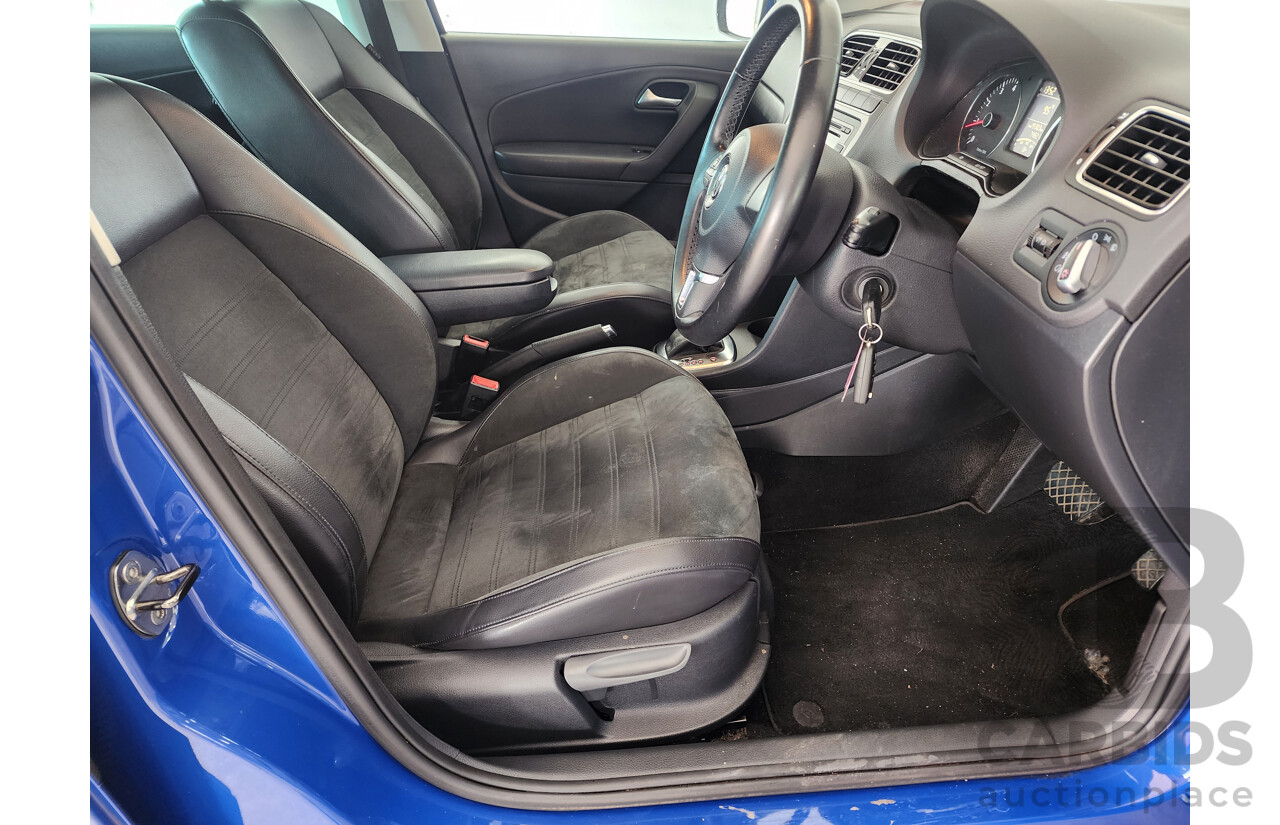 10/2011 Volkswagen Polo 77 TSI COMFORTLINE FWD 6R 5D Hatchback Blue 1.2L