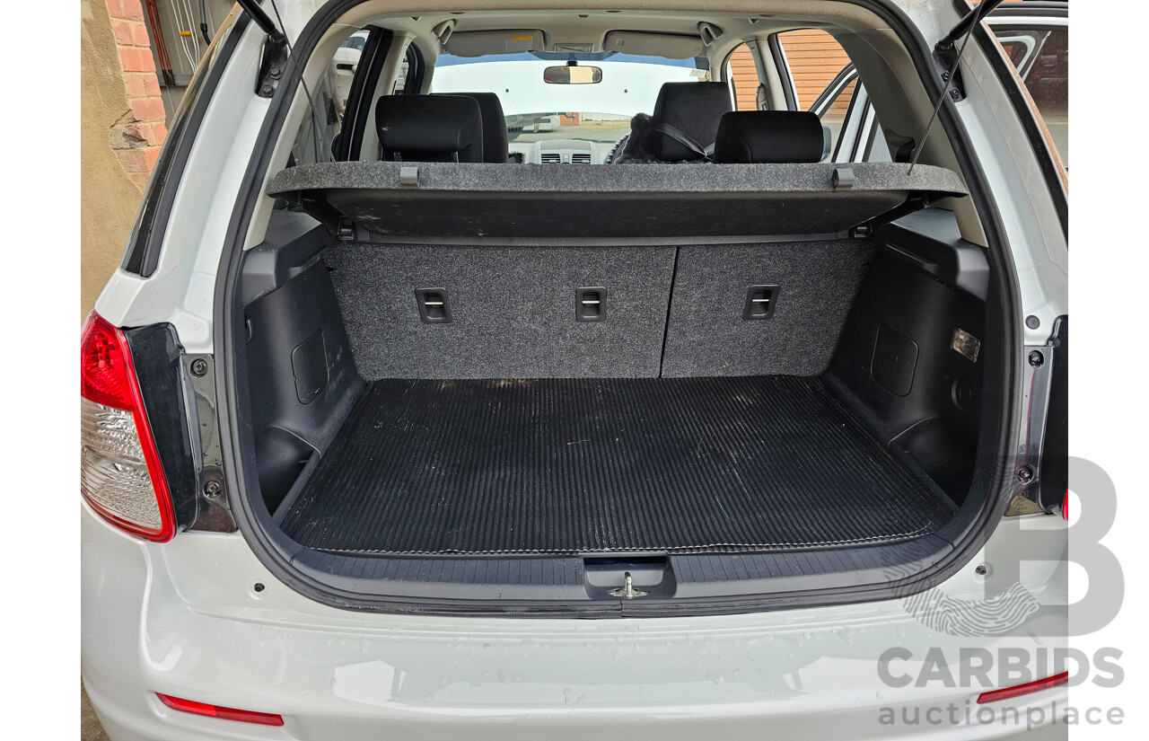 3/2011 Suzuki SX4 S AWD GY MY10 5d Hatchback White 2.0L