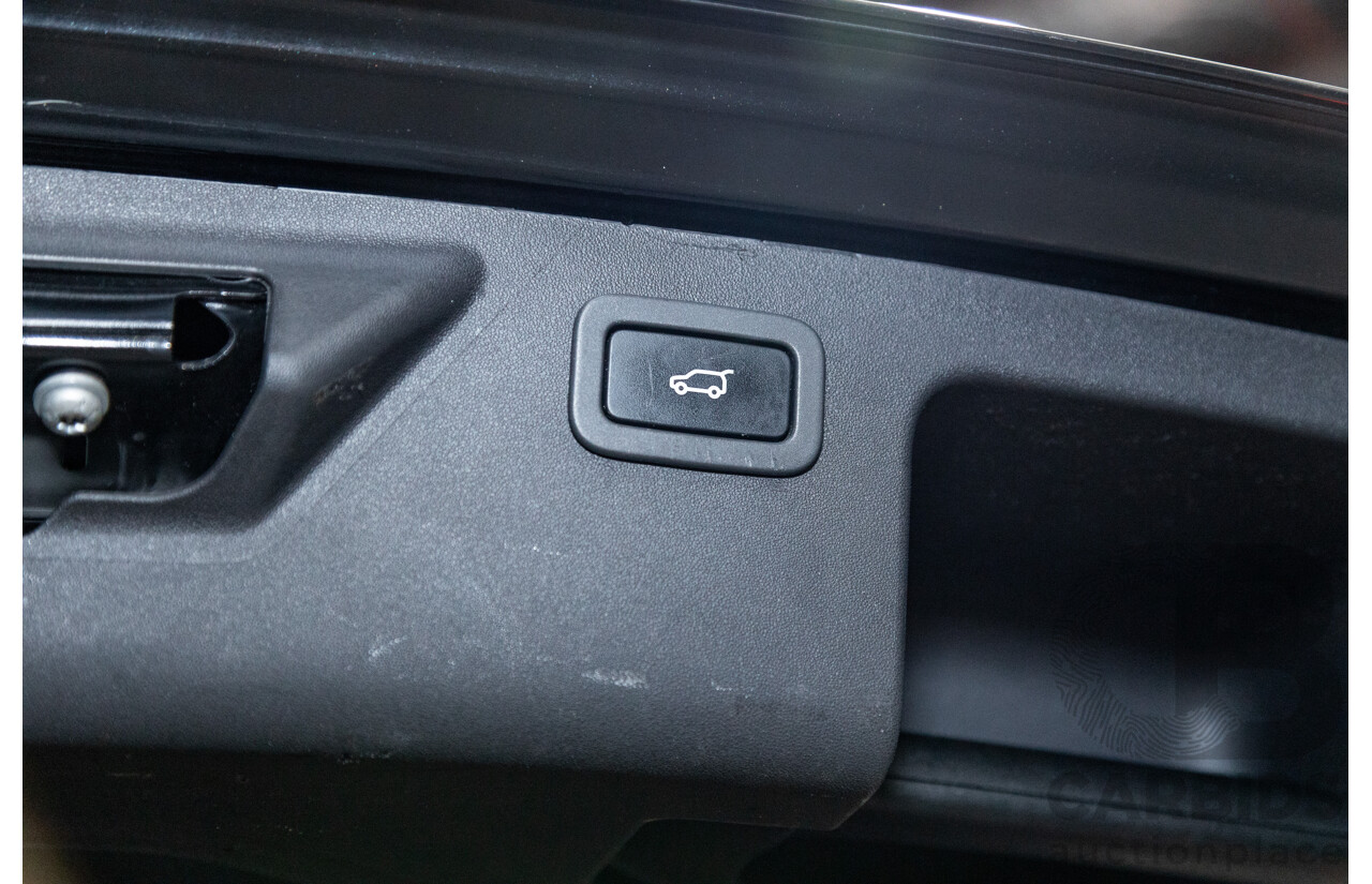 9/2015 Land Rover Discovery Sport TD4 HSE (AWD) LC 4d Wagon Santorini Black Metallic Turbo Diesel 2.2L