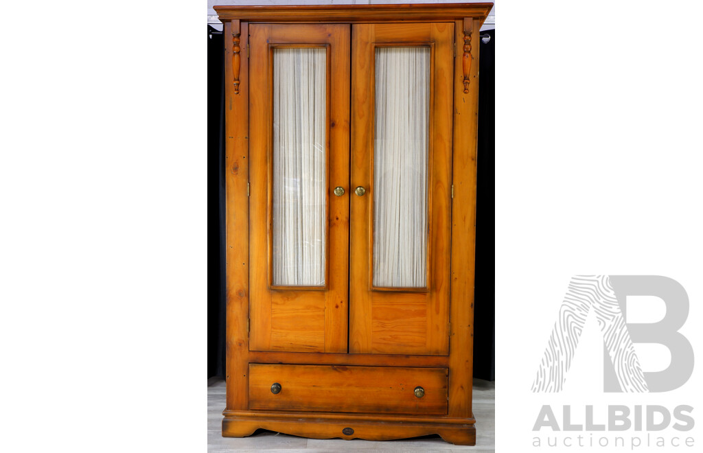 Modern Pine Linen Front Press