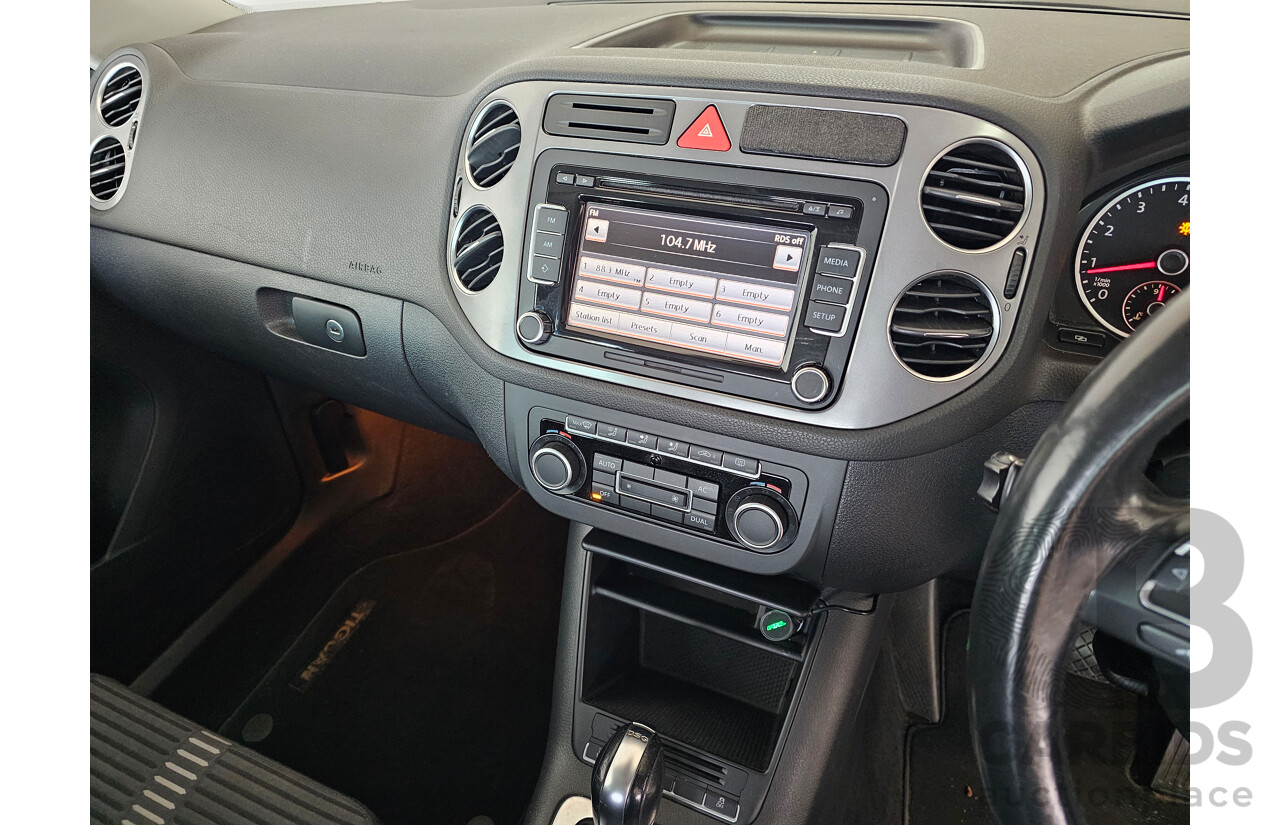 7/2011 Volkswagen Tiguan 147 TSI 5NC MY11 4d Wagon Grey 2.0L