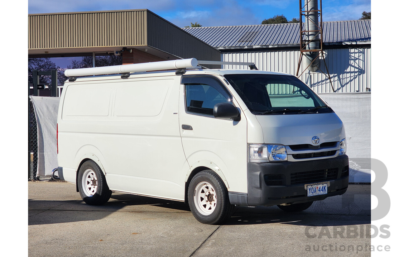 02/2010 Toyota Hi-Ace LWB RWD TRH201R 4D Van White 2.7L