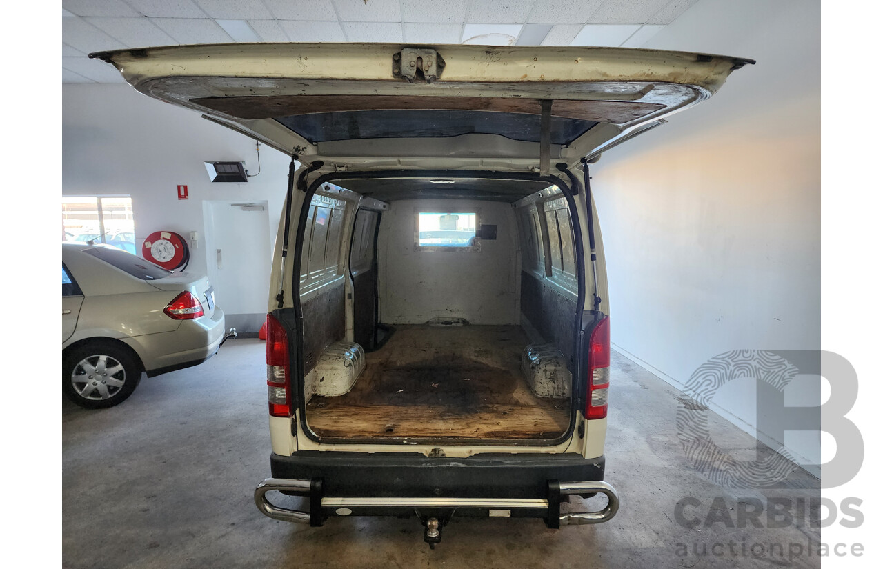 02/2010 Toyota Hi-Ace LWB RWD TRH201R 4D Van White 2.7L