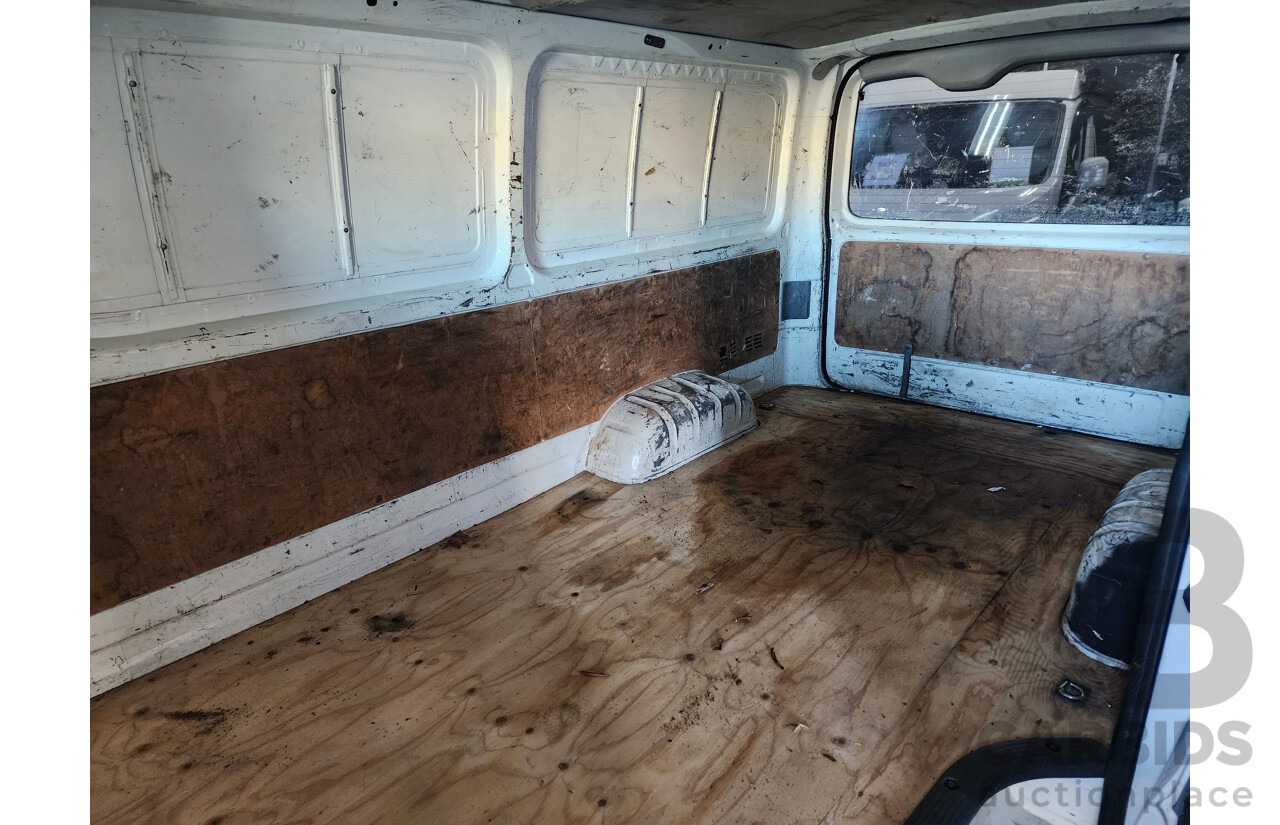 02/2010 Toyota Hi-Ace LWB RWD TRH201R 4D Van White 2.7L