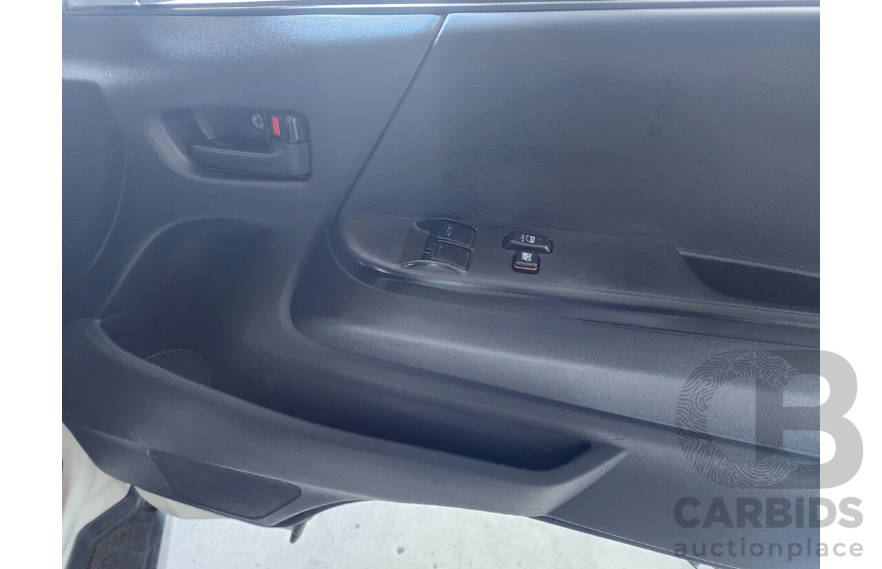 02/2010 Toyota Hi-Ace LWB RWD TRH201R 4D Van White 2.7L