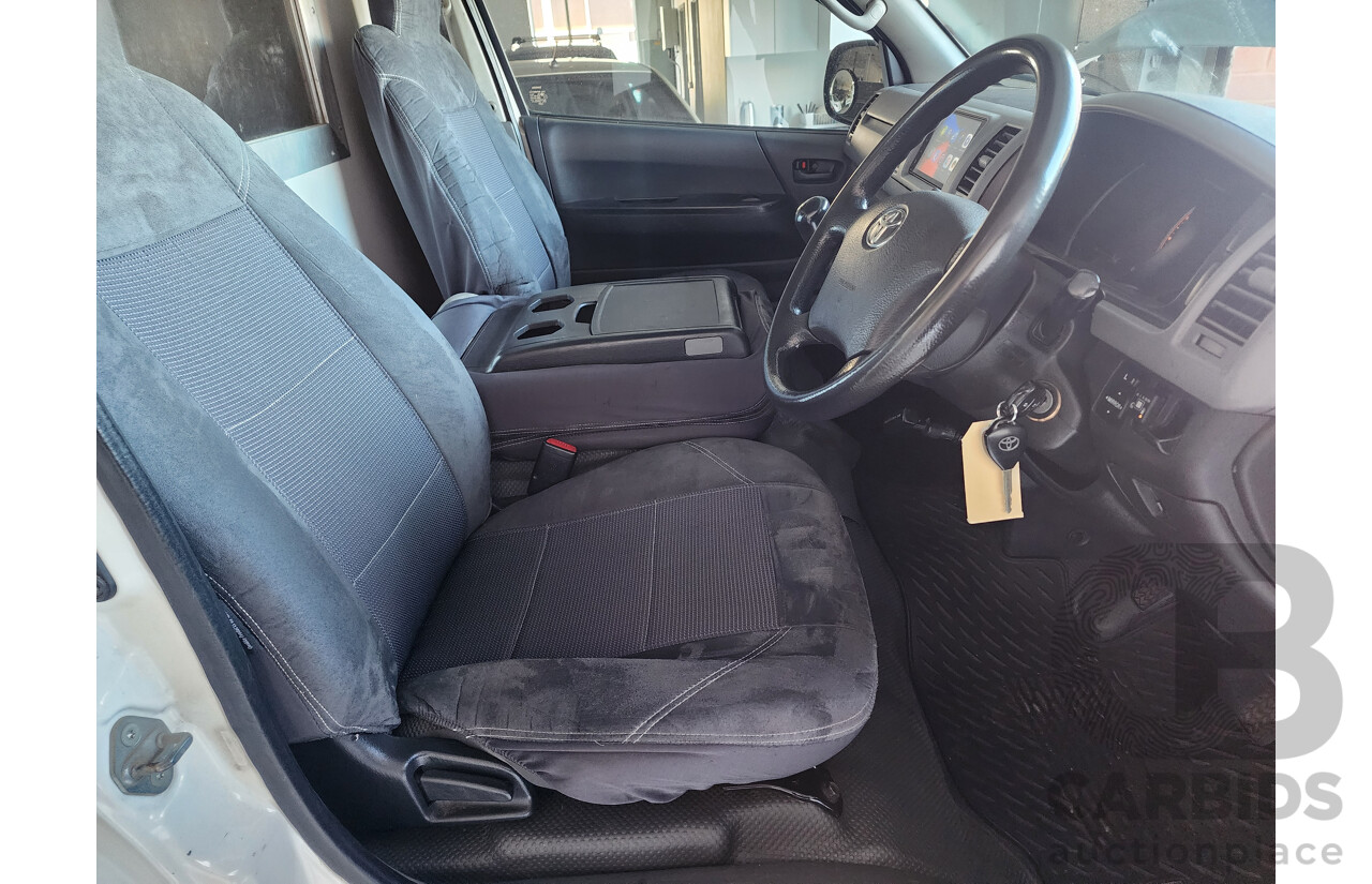 02/2010 Toyota Hi-Ace LWB RWD TRH201R 4D Van White 2.7L