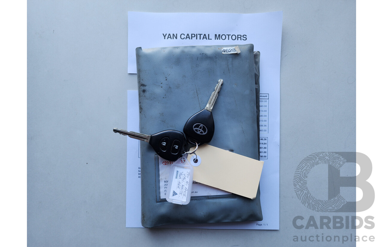 02/2010 Toyota Hi-Ace LWB RWD TRH201R 4D Van White 2.7L