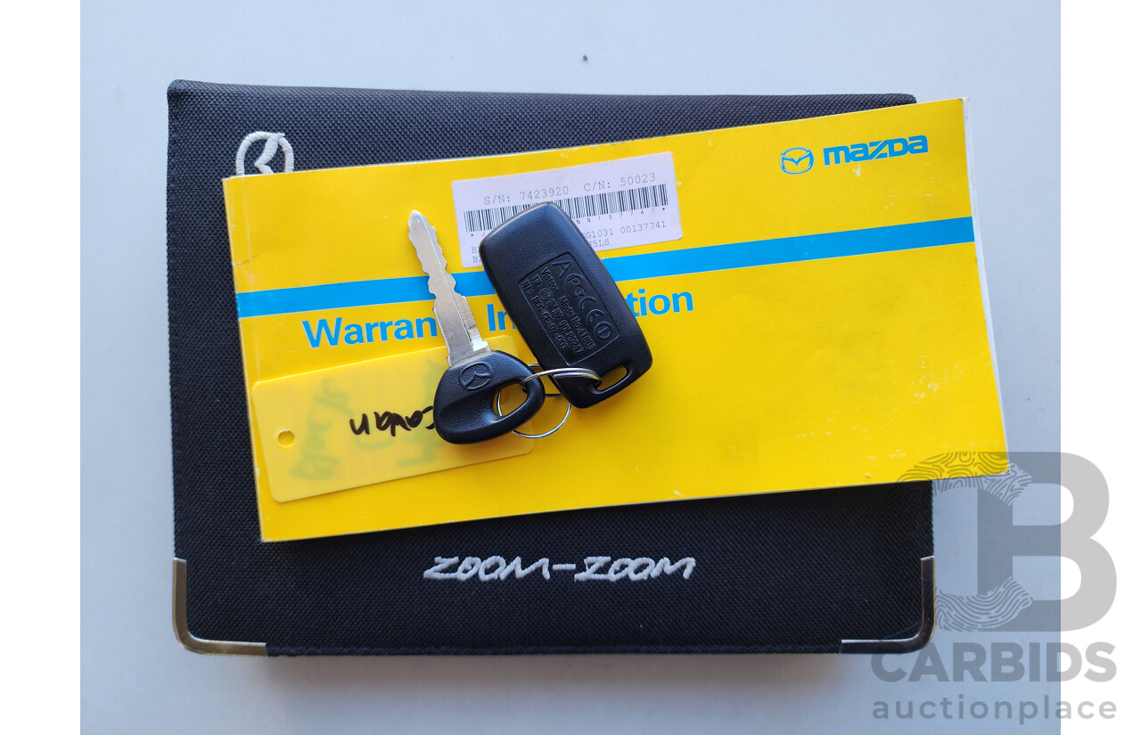 11/2003 Mazda Mazda6 LUXURY SPORTS FWD GG 5D Hatchback Black 2.3L