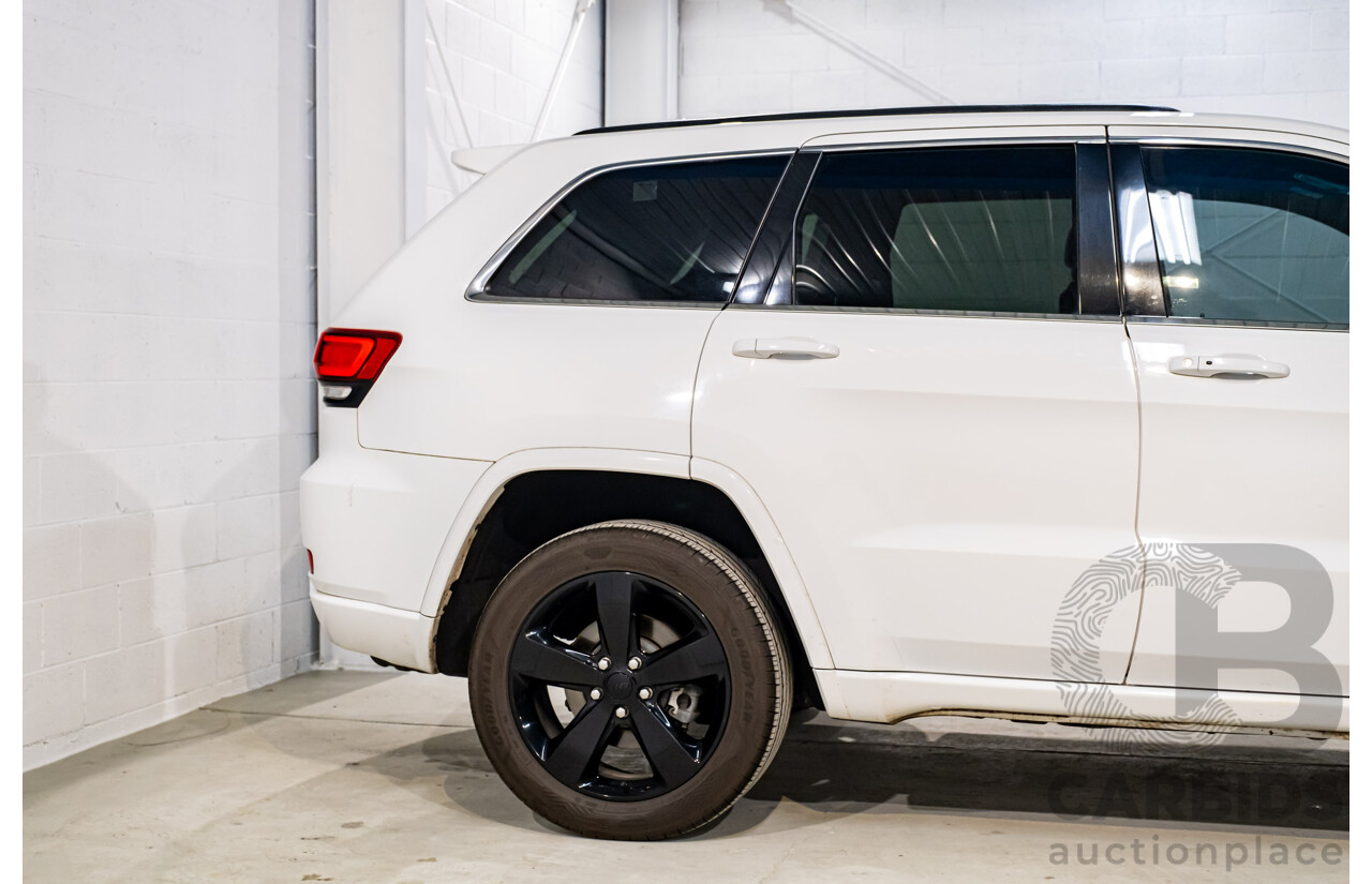 12/2015 Jeep Grand Cherokee Blackhawk (4x4) WK MY15 4d Wagon Bright White Turbo Diesel V6 3.0L