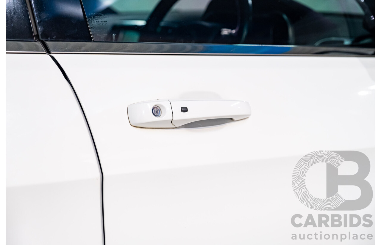 12/2015 Jeep Grand Cherokee Blackhawk (4x4) WK MY15 4d Wagon Bright White Turbo Diesel V6 3.0L