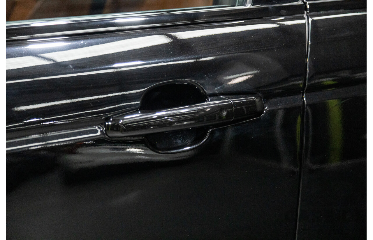 10/2017 Land Rover Range Rover Sport SDV8 HSE Dynamic LW (AWD) MY16 4d Wagon Santorini Black Metallic Twin Turbo Diesel V8 4.4L