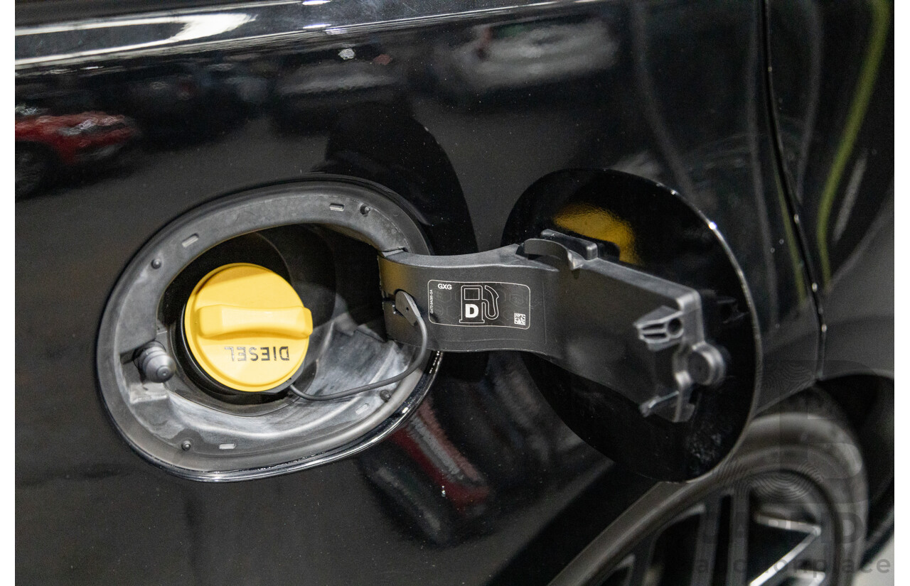 10/2017 Land Rover Range Rover Sport SDV8 HSE Dynamic LW (AWD) MY16 4d Wagon Santorini Black Metallic Twin Turbo Diesel V8 4.4L