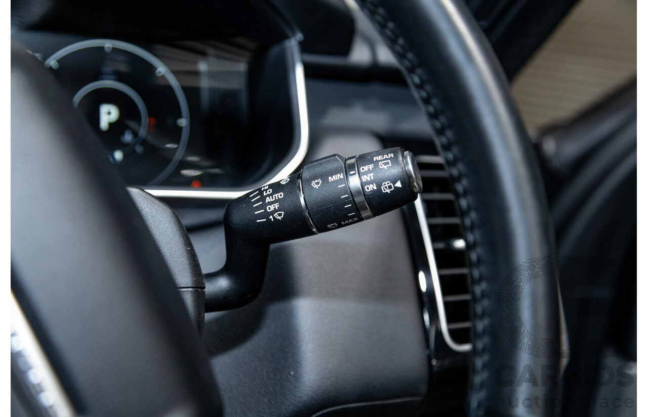 10/2017 Land Rover Range Rover Sport SDV8 HSE Dynamic LW (AWD) MY16 4d Wagon Santorini Black Metallic Twin Turbo Diesel V8 4.4L