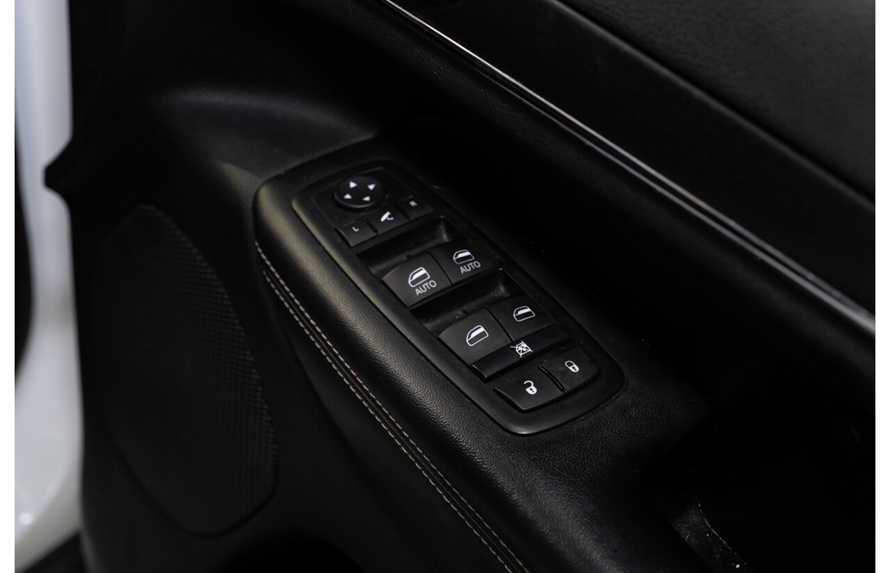 06/2015 Jeep Grand Cherokee Limited (4x4) WK MY15 4d Wagon White Turbo Diesel V6 3.0L