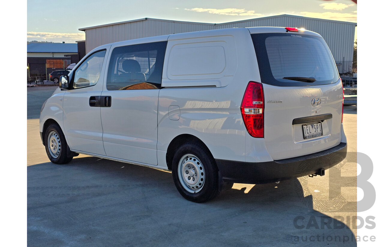 4/2015 Hyundai iLoad TQ MY15 4d Van White 2.4L