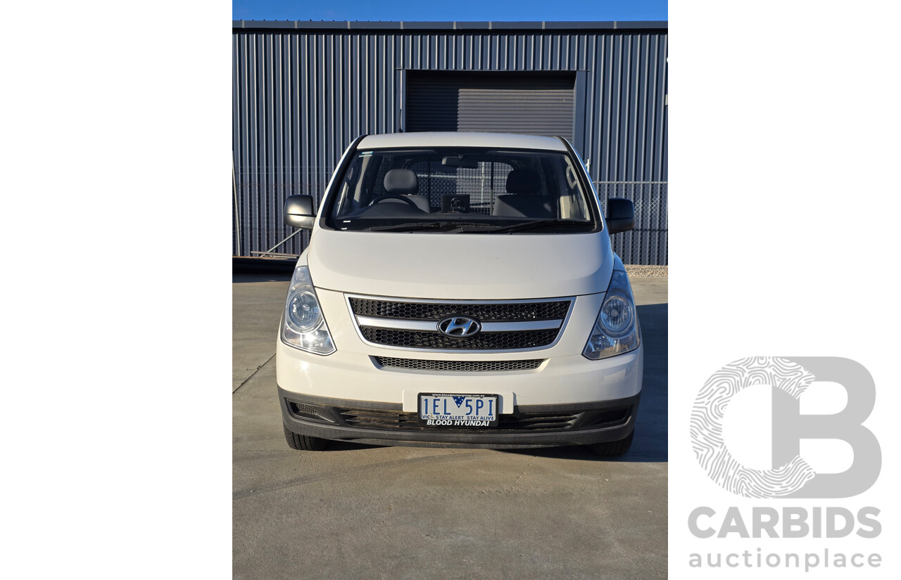 4/2015 Hyundai iLoad TQ MY15 4d Van White 2.4L