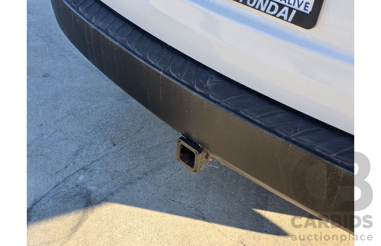 4/2015 Hyundai iLoad TQ MY15 4d Van White 2.4L