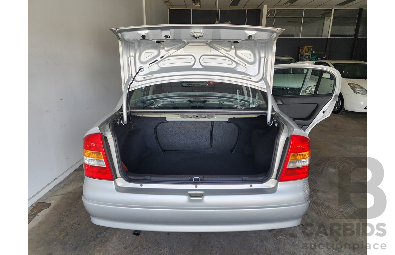 06/2005 Holden Astra CLASSIC FWD TS 4D Sedan Silver 1.8L