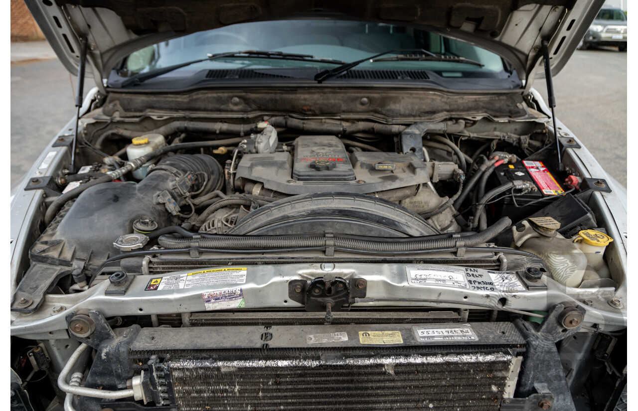 06/2007 Dodge Ram 3500 HD (4x4) Gen 2 Dually Lone Star Edition 4d Quad Cab Silver Turbo Diesel Cummins 6.7L - 06/2011 Import