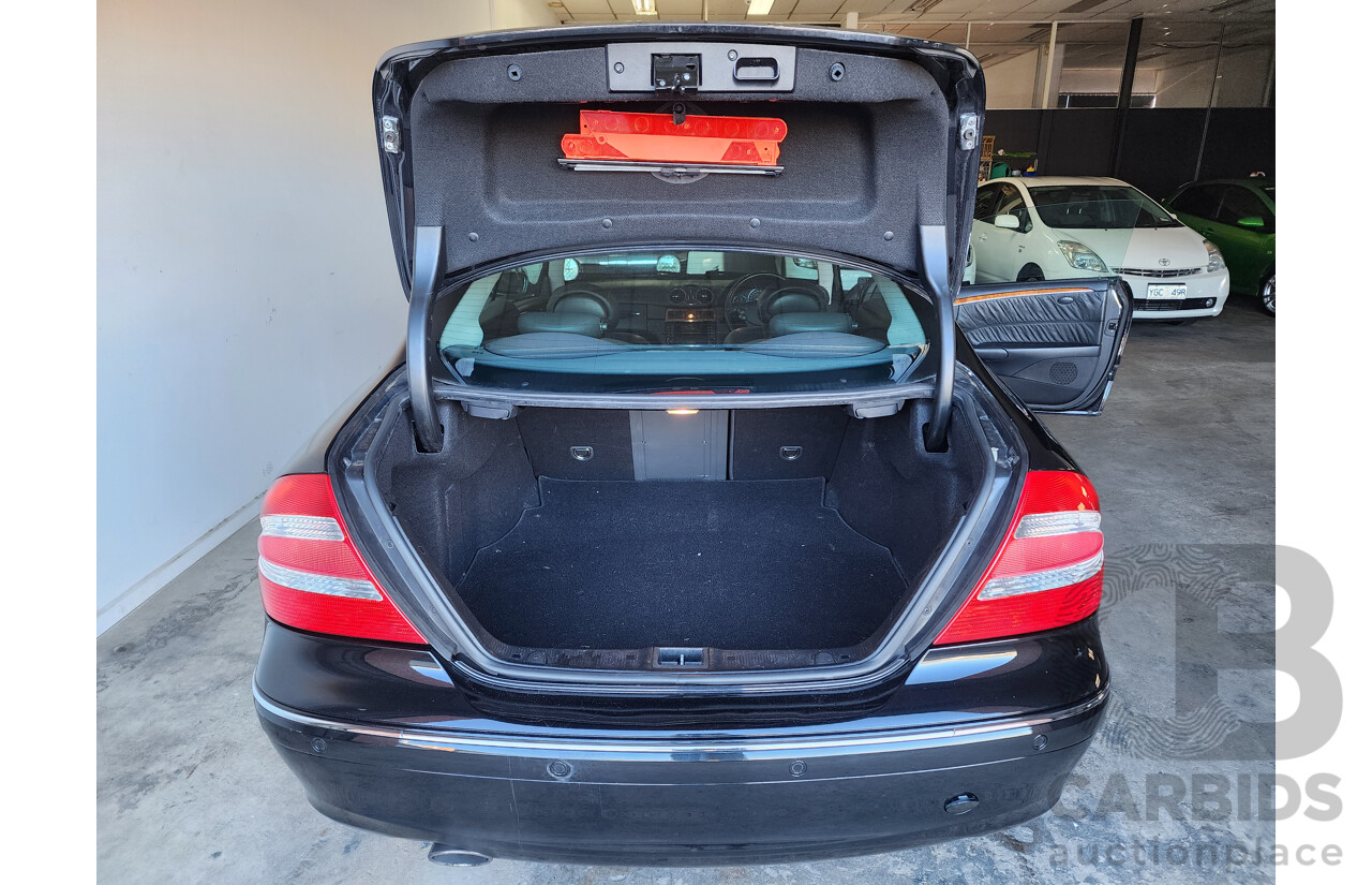 05/2005 Mercedes-Benz Clk200k ELEGANCE RWD C209 2D Coupe Black 1.8L