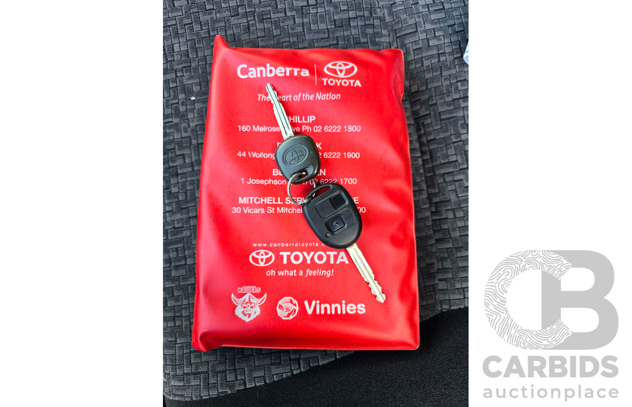 7/2004 Toyota Landcruiser Prado GXL (4x4) GRJ120R 4d Wagon White V6 4.0L - 7 Seater